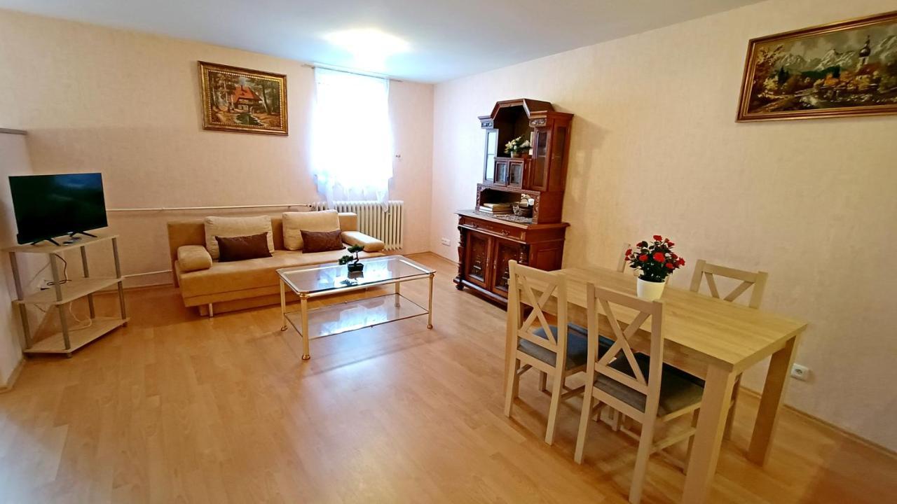 Apartments Stubsi With Colonnade View Карловы Вары Экстерьер фото