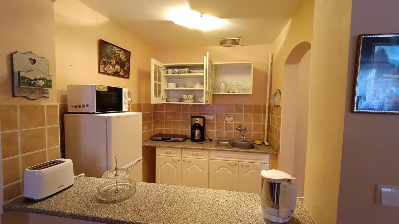 Apartments Stubsi With Colonnade View Карловы Вары Экстерьер фото